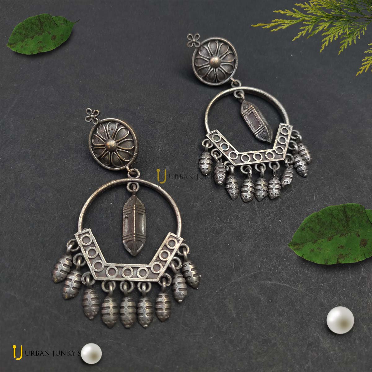 black-polish-earrings black-polish-earrings