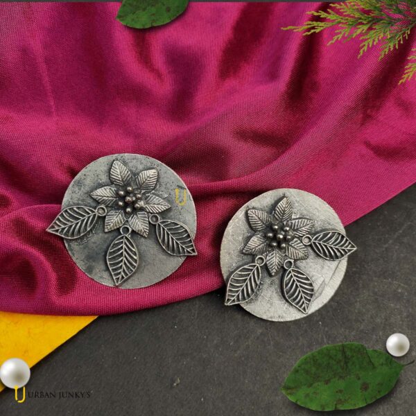 matte-finish-flower-earrings1