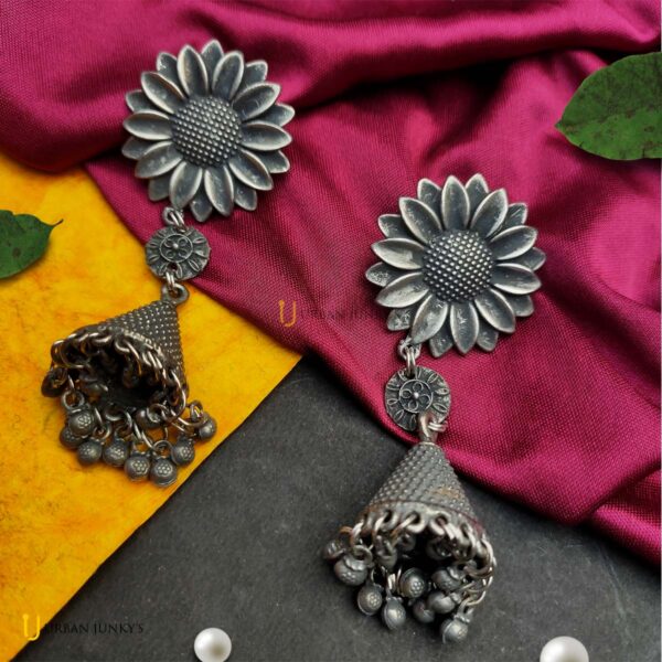 sliver-look-alike-jhumka