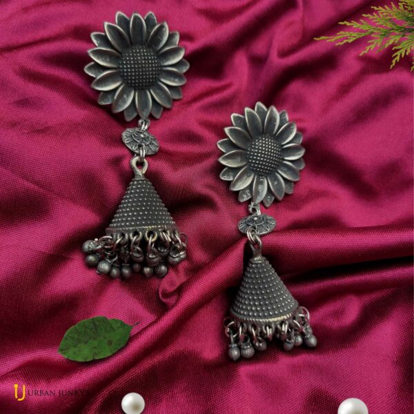 sliver-look-alike-jhumka