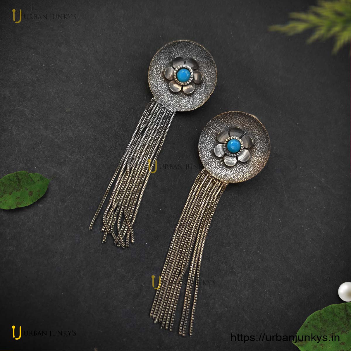 matte-brass-material-chain-earrings matte-brass-material-chain-earrings