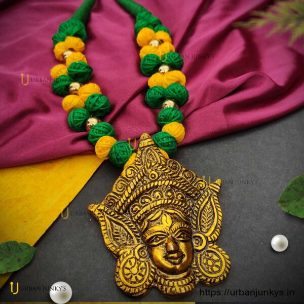 yellow-green-golden-face