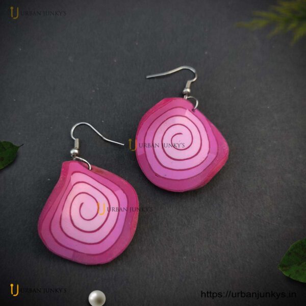 funky-onion-slice-earrings1